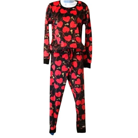 Love To Sleep Velour Black with Printed Hearts Sleepwear size Medium - Picture 2 of 5